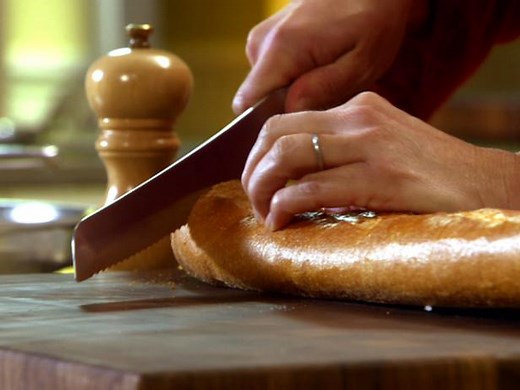 Bread with Tomato: Pan Con Tomate