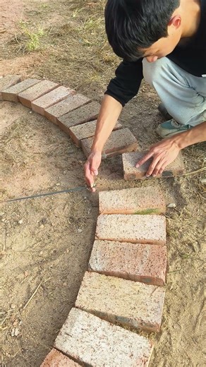 The principle of the compass is to construct a circle. #building #tips #life