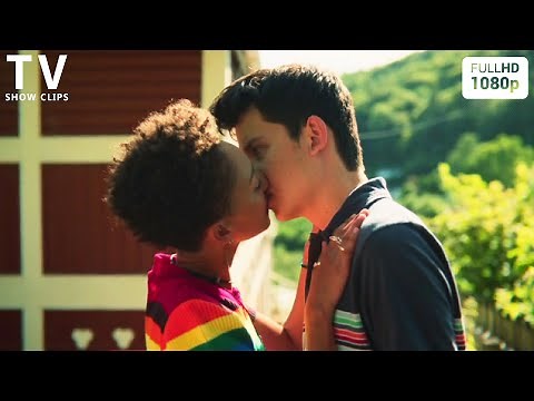 Otis and Ola's First Kiss - ( Sex Education )