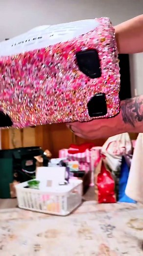 1 : 1 rhinestone turtlebox