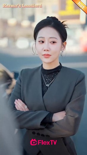 661K views · 15K reactions |  WATCH MORE https://www.flextv.cc/s4/EvWjMd5PxA The villain stages a hero rescue—but she sees right through it!  She fires her entire security team and hires him as her personal driver for 35K a month— “From now on, you’re the only one I trust.” #FlexTV #Series #ShortDramas #PlotSeenThrough #TopSalaryGuard #BossLadyEnergy #VillainHumbled #CloseProtection | Amazing Short Dramas | Facebook