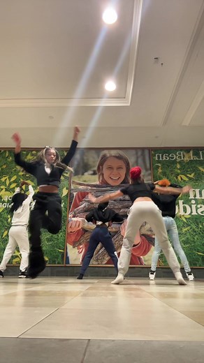 Dc: @✰ 𝐊 𝐓𝐇𝐀𝐍𝐆 #viral #dance#fyp #cutwater | cutwaters dance
