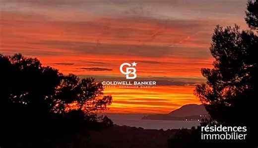 CARQUEIRANNE - MAISON À VENDRE - 748 000 € - 150 m² - 5 pièces