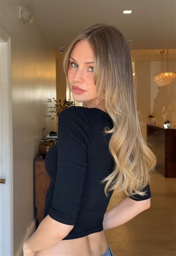 Color that loooks like it grew out of your head seamless extensions for volume and ease of style? I’m your girl🙋🏼‍♀️ @bomanesalon This look was created on @Scarlett Rose using @Line One Hair in color 31 with my signature “On Camera Hair Color” technique “Contour Haircut” #hairextensions #blondehair #faceframinglayers