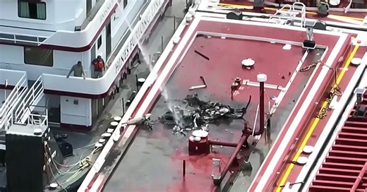 2 Dead After Utility Helicopter Crashes Onto Barge in Mississippi River