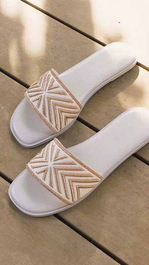 196 reactions | Just a casual date with nature, walking on sunshine with these classy boho sandals. ☀️ Available in store and check out our website or Padini app for more. Delivery is available for Malaysia and Singapore. Check out our link in bio for more info. VI20369577 VI20369506 VI20369507 #Vincci #VincciMY #foryoupage #fypmalaysia #ladiesshoes #bohosandals #beachvibes #classy | Vincci | Facebook