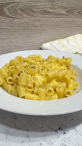 Tubetti cacio e uova, primo piatto veloce e saporito pronto in meno di trenta minuti.🤩https://blog.cookaround.com/reginasole/ricetta-pasta-cacio-e-uova/ | Cookaround - Cucina e Ricette