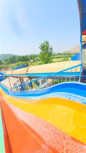 bellaciao waterslide parkour 💦#parkourfreerun #parkour #waterpark #shortslife