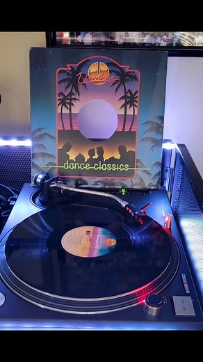 C'est La Vie (That's Life). A Great song by Robbie Nevil to start the week. #djapaza #80smusic #vinylcollection #robbienevil | dj_apaza