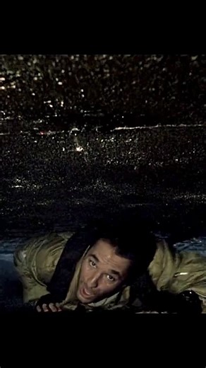 tigerrrrrrrrrr01 on Instagram: "Alien vs Predator – The Predator’s Deadly Precision and Final Kill! ⚔️ 📜 English Description In Alien vs Predator, a man narrowly escapes the Predator’s razor-sharp disc ⚡—a near-death encounter that reveals the alien hunter’s deadly precision. As chaos erupts, the Predator unleashes his full might 🔥, slicing through the terrifying Alien in an epic, brutal showdown 💥. It’s the ultimate battle between two of the universe’s deadliest species! 🔍 Key Moments 💿 Pr