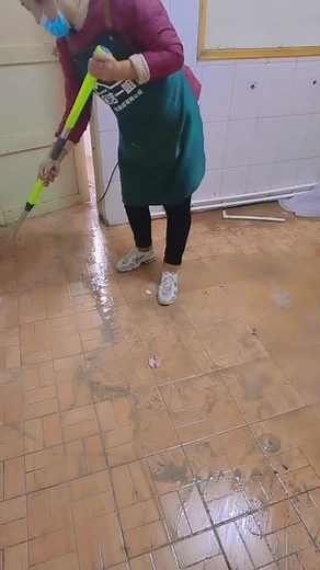 Effective Kitchen Floor Cleaning Techniques with Mop