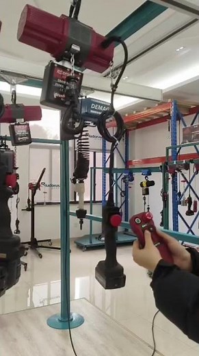 How to Use the Wireless Remote | LiftinGear 250kg & 500kg Hoists | SafetyLiftinGear