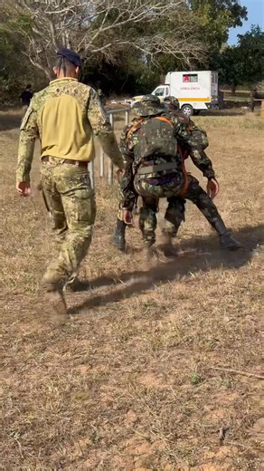 The Quick Reaction Forces (QRF) elements of the Mozambican Defence Armed Forces (FADM) put their Tactical Combat Casualty Care (TCCC) skills on test! 💪🇲🇿 Focusing and treating preventable causes of death in combat, with the assistance of elements of the European Union Military Assistance Mission in Mozambique (EUMAM MOZ) Role 1 medical unit, it was emphasized the phase of care under fire and tactical field care, in a simulation of real conflict scenarios. 🇪🇺🩹 👀Read more about it at: tinyu