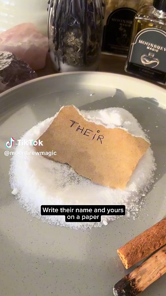 Looking to deepen the connection with your special someone? This love binding spell is all about strengthening bonds and fostering lasting affection. It’s simple, meaningful, and perfect to do in the comfort of your sacred space. ✨ Whats one tip you’d share with beginners starting love Magic? 🤍 #lovespells #lovespell #lovespellsthatwork #loveritual #loverituals #lovebinding #lovebindingspells #ritualesdeamor #lovemagic #lovemagick #candlemagic #candlemagick #loveoil #loveoils #anointing #anoint