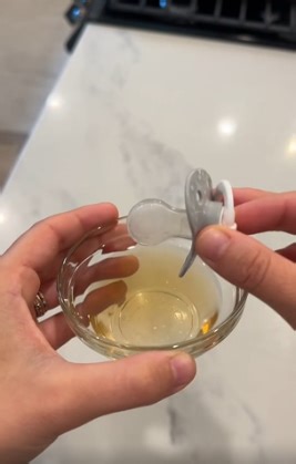 Teething Made Simple: Tricks & Paci Hacks Every Mom Should Know