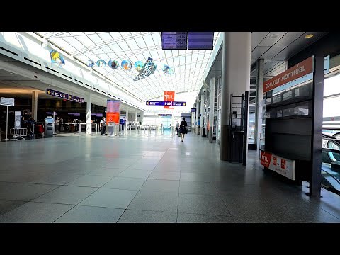 Montréal Airport - Montreal International Airport -Montreal airport international departures.