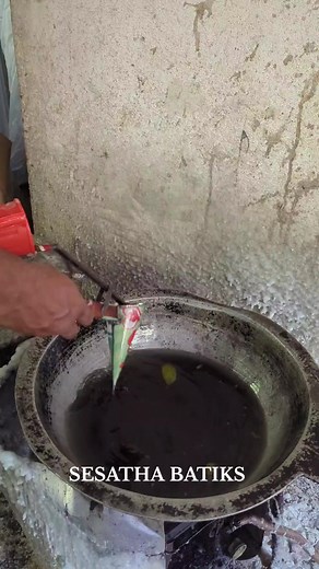 Batik Waxing Process 🥰❣️ #sesathabatiks #batik #clothing #fashion #trending #viralvideo #fyp