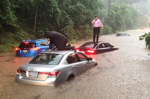 Flash flooding in DC turns roads into rivers