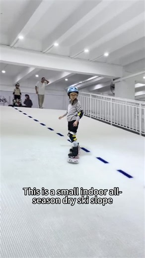 Pengfei Wu on Instagram: "This is a small indoor all-season dry ski slope designed by Small Monkey. It cleverly caters to two needs: it not only provides professional basic sliding training venues for beginner skiers, but also satisfies the desire of advanced enthusiasts to practice ”big air“ moves. Despite its compact footprint, it has successfully lowered the entry barrier for skiing, allowing more people to get close to and experience the fun of skiing. When the real snow season arrives, thes