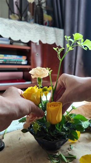 FLOWER ARRANGING #wcatoe #flowerarrangement #flowers