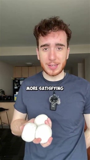 shows how to end a pattern the right way 😂 #juggler