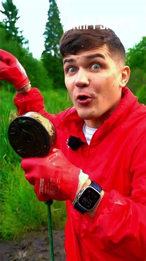 Câu Cá Bằng Nam Châm - Hút Được Bom Nguyên Tử