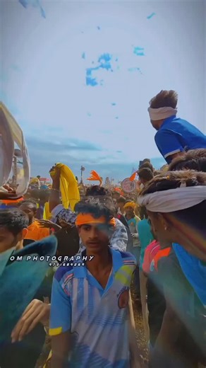 𝗞𝗔𝗥𝗝𝗔𝗚𝗜_𝗢𝗠_𝟭𝟭𝟮_𝗢𝗙𝗙𝗜𝗖𝗜𝗔𝗟𝗘__⚔️ on Instagram: "#ಬಂಕಾಪುರ್ ಹಬ್ಬ ಟಾಪ್ 🔝📈 #ಅಖಾಡ ನೋಡ್ಕೊಂಡು ಬೆಳ್ದವ್ರಲ್ಲ ನಾವು 🤭 ಅಖಾಡಕ್ಕೆ ಇಳ್ದು ಆಟ ಆಡ್ಕೊಂಡುi ಬೆಳ್ದವ್ರು "🤫 ಗೆದ್ದಾಗಲು ಜೈಕಾರ ಹಾಕಿದೇವಿ. ಬಿದ್ದಾಗಲು ಜೈಕಾರ ಹಾಕಿದೀವಿ "👑 ಈಗ ಅಕಾಡಲ್ಲಿ ಇಲ್ಲ ಅಂತ ಆಡಿದ್ದೆ ಆಟ ಅನ್ಕೊಂಡಿರೋರ್ಗೆಲ್ಲ ಆಚೆ ಬಂದ್ಮೇಲೆ ಅಟ್ಟಾಡುಸ್ಕೊಂಡು ಹೊಡ್ದು ಆಟ ಆಡೋದು ಹೆಂಗೇ ತೋರುಸ್ತೀವಿ🤫 Moo-ve over, this cow is ready for the festivities! 🐄🎉 Adding some color to the dirt with its beautifully decorated back. Who else is loving this unique look? 😍 