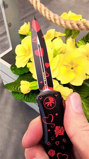 Microtech 1702M-1VNS Hera II Mini Heart & Rose USA #microtechknives #statusknife #otfknife