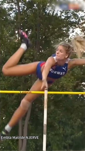 The most visually stunning pole vault#sports #womenssports #athlete