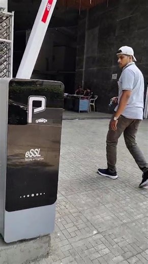 ChooseESSLBDC180."Made in india"Smart Entry Control with BDC180→Fast Opening. www.camware.n