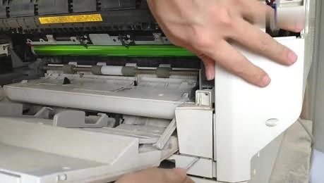 打印机卡纸维修很简单，不花一分钱就能修好，看完你也可以修好