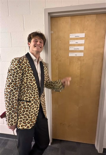 This is our dancing with the stars application🕺🌹 #tango #college #toilet