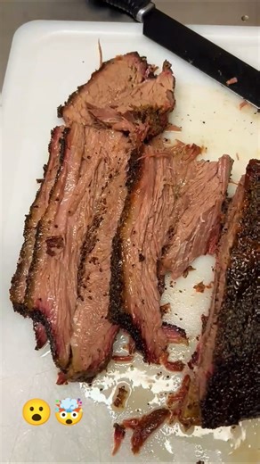 Is This the PERFECT BRISKET?! This Brisket Melted Like Butter 😳🔥 #brisket #viral #foodie