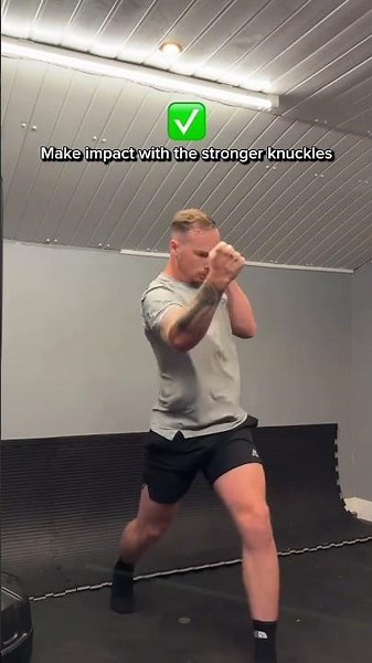 Boxing Punch Power Tutorial: How To Punch With Maximum Power & Protect Your Knuckles