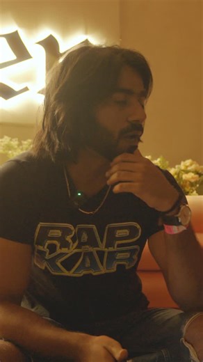 RAP KAR on Instagram: "🚨 Our exclusive interview with Gujarat’s rap royalty @siyaahimusic is out now on @desitrill’s YouTube channel! 📺 Catch the prolific choppa MC and the boy @shivankanmathur discuss Siyaahi’s debut full-length project “Sultanate” 📼, his hard-hitting collaborations with @bellaofficials, @ikkamusic, @officialraga, @skrrtt.skrrrt & more! 🦅🔥 Y’all don’t wanna miss this for the world! Tune in right now. 💿 [ Siyaahi , Desi Hip-Hop , Ikka , Raga , Seedhe Maut , Hip-Hop , Rap ,