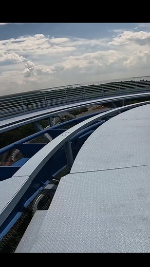 33K views · 998 reactions | Griffon #griffon #facebookreels #dive #Virginia #extremethrills #buschgardenswilliamsburg #reels #Enthusiast #loop #gopro #povs #pov | Daishawn Reid | Facebook