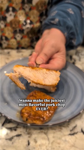 How to Cook PERFECT Pan-Seared Pork Chops Every Time #shorts #cookingtutorial #recipe #easyrecipe