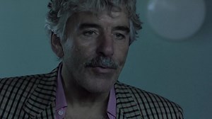 Watch 'Anything to declare? Yeah. Don't go to England.' | Snatch Clip