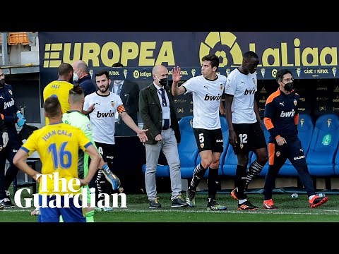 Valencia walk off against Cádiz after Diakhaby accuses opponent of racist abuse