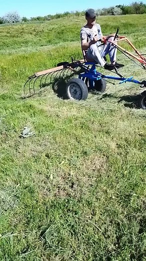 Efficient Hay Baler Operation in Open Fields