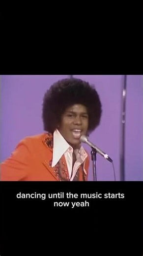 Jackson 5 - Live performing Dancing Machine