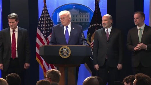 🚨 HOLY CRAP! President Trump just FIRED BACK, major mic drop moment 🔥REPORTER: Hakeem Jeffries called you a 'wannabe king.'TRUMP: I call HIM a 'LOW IQ' individual! He doesn't even know what a tariff IS! 🤣🤣🔥 #USA