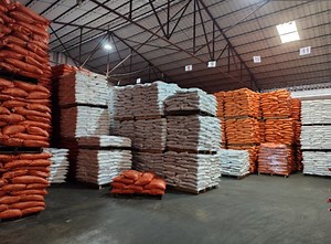 [Hot Item] Premium 85% Magnesium Oxide MGO Powder for Global Distribution