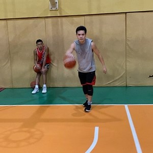 17K views · 115 reactions | When you love to dance but can’t? Play  Speed stop + partial steps retreat to drop. A good way to read or create situation when an opponent is Playing tight defense. #pureskillsnononesense #jhoopbasketball | J HOOP Basketball | Facebook