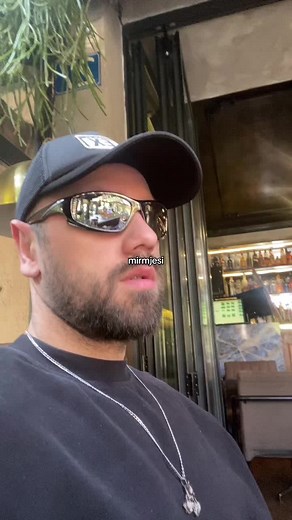 Engaging Outdoor Conversations in a Café Setting