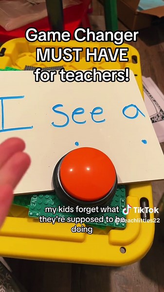 Teacher hack! Game changer!!!!! #sor #teacherhack #teachertok #teachertip #kindergartenteacher #scienceofreading #scienceofreadingresources #phonemicawareness #lettersounds #phonics #kindergartenteachersoftiktok #teachingontiktok #teachingonline #esl #sel #homeschool #ell #sped #iep #primaryschoolteacher #kinderactivities #reading #teachingreading #segmentingwords #blendingwords #cvc #cvcwords #smallgroups #smallgroupactivities #popits #manipulatives