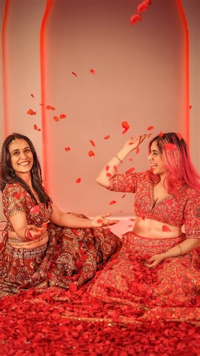 139K views · 606 reactions | Every bride deserves her own Din Shagna moment ❤️ Recreate the emotion of Din Shagna with your bridal squad and don't forget to tag us! Thank you @vaishali.kalanjay for teaching me your beautiful choreography and sharing your art with me Outfits @archanakochharofficial #nehabhasin #dinshagna #dinshagnada #weddingchoreography | Neha Bhasin | Facebook