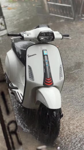 Explore the Vespa Sprint: Models, Issues, and Aesthetics