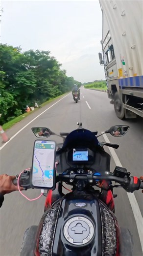 😱TOP Box கீழ விழப்போகுது😨🔥 #nrf #nithishrider #travelreels