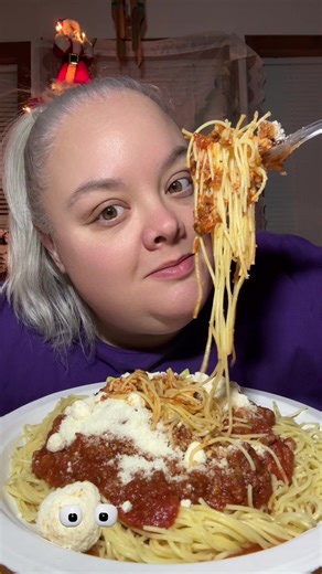 It’s spaghetti for dinner! 🥘 #spaghettinight #food #mukbang #asmr #fyp